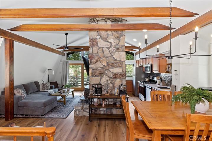 537 Edgemoor Road, Big Bear, California 92315