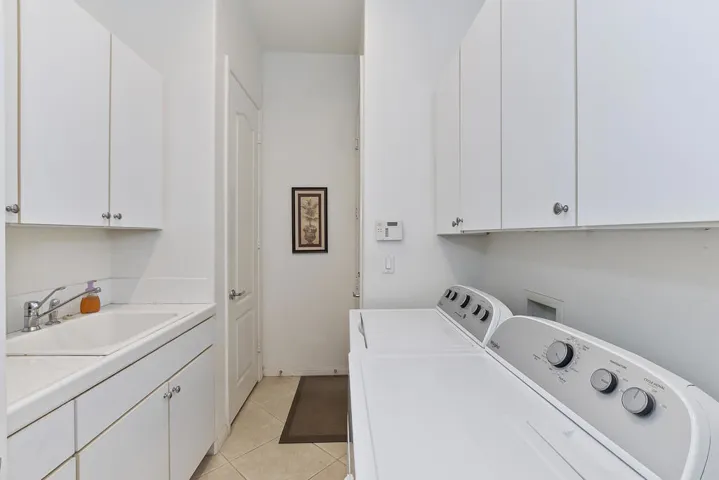 033_Laundry room
