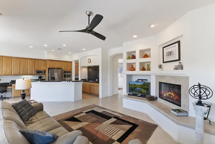 012_Family Room