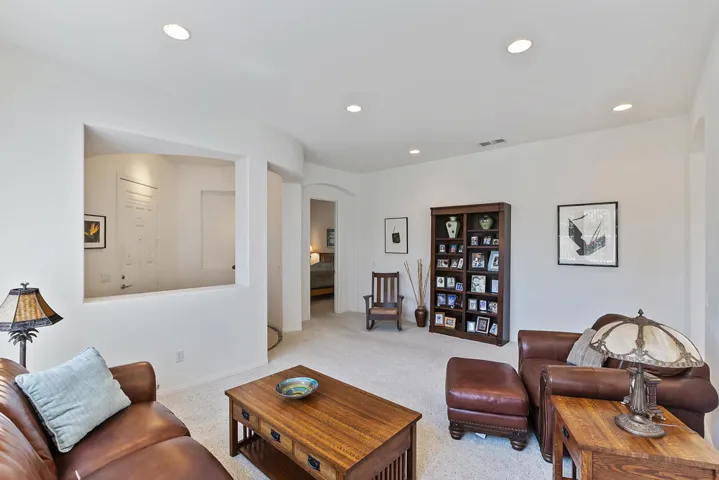 007_Living Room