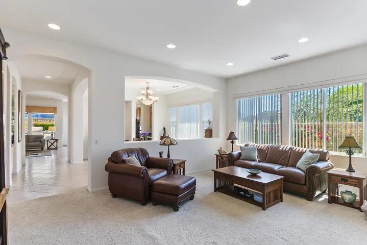 005_Living Room