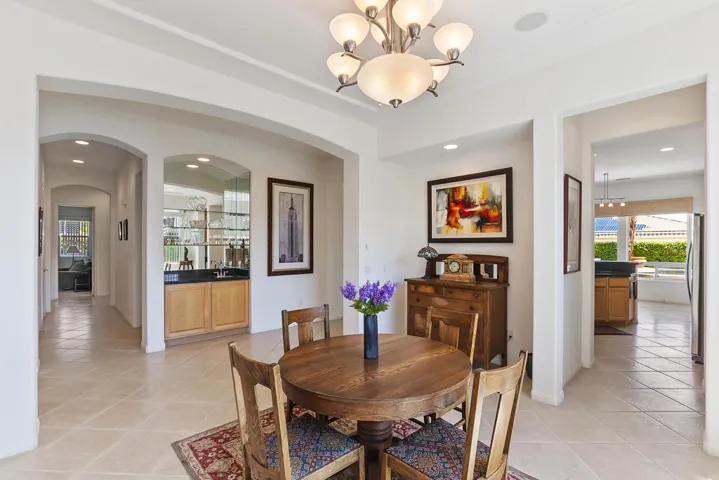 009_Dining Room