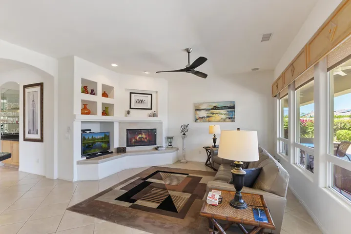 011_Family Room