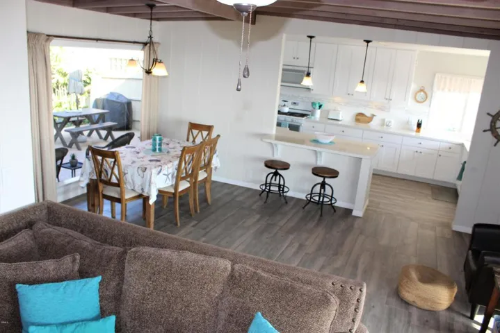 3072 Solimar Beach Drive Living Area