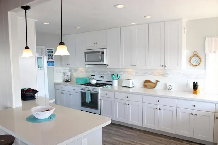 3072 Solimar Beach Drive Kitchen