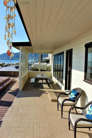 3072 Solimar Beach Drive Sheltered Exter