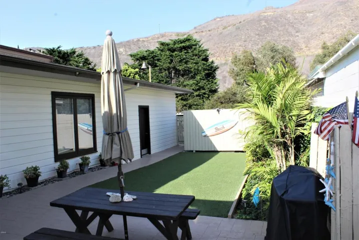 3072 Solimar Beach Drive Yard 1