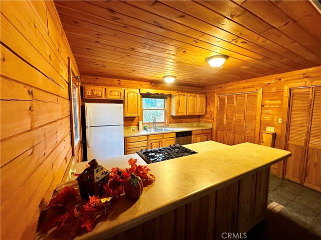 37023 Alder Drive, Mountain Home Village, California 92359