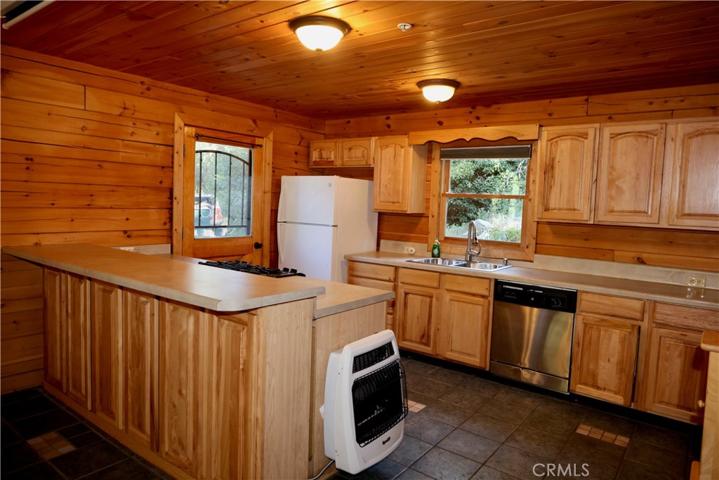 37023 Alder Drive, Mountain Home Village, California 92359