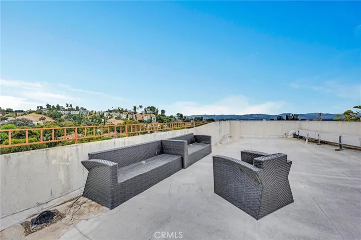 5111 Escobedo Drive, Woodland Hills, California 91364