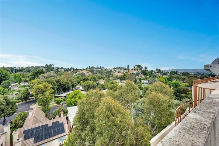 5111 Escobedo Drive, Woodland Hills, California 91364