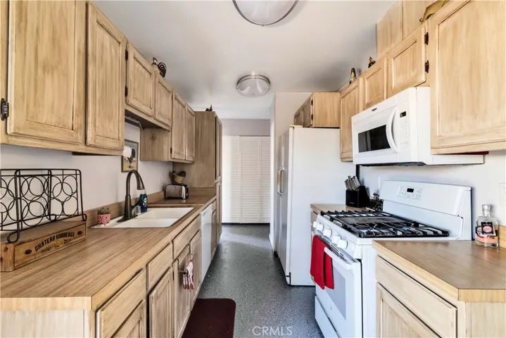 51680 Avenida Martinez, La Quinta, California 92253