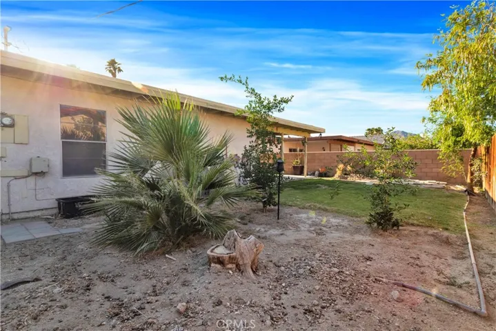 51680 Avenida Martinez, La Quinta, California 92253