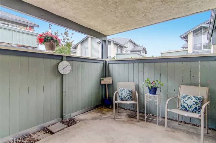 18242 Parkview Lane Unit 101, Huntington Beach, California 92648