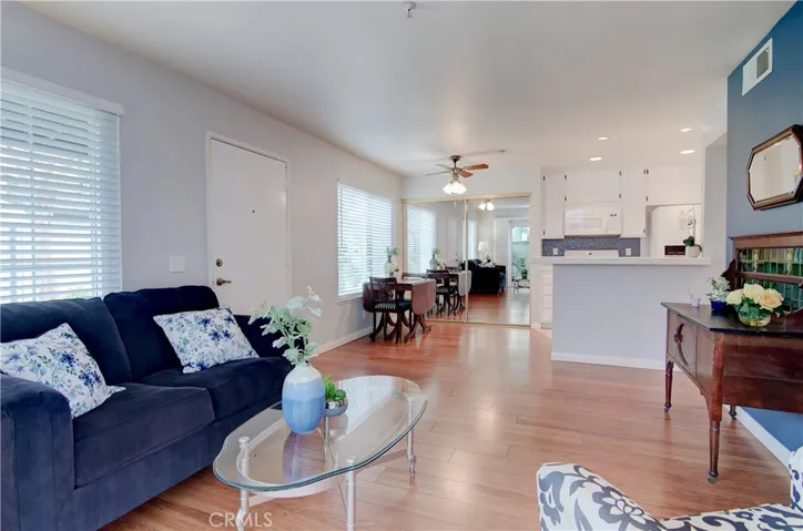 18242 Parkview Lane Unit 101, Huntington Beach, California 92648