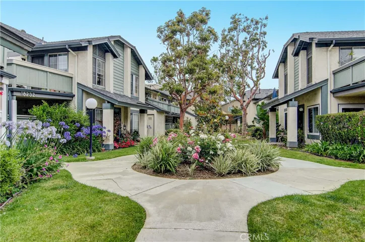 18242 Parkview Lane Unit 101, Huntington Beach, California 92648