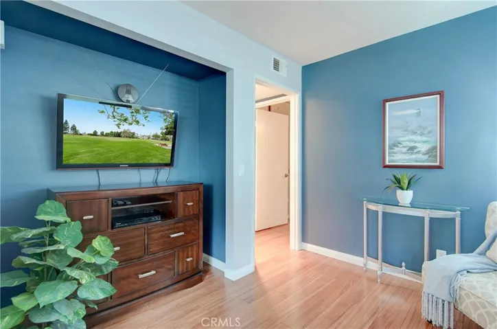 18242 Parkview Lane Unit 101, Huntington Beach, California 92648