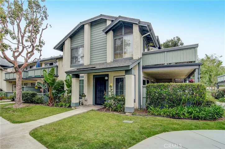 18242 Parkview Lane Unit 101, Huntington Beach, California 92648