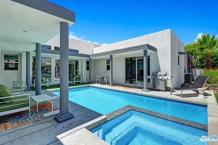 582 Skylar Lane, Palm Springs, California 92262