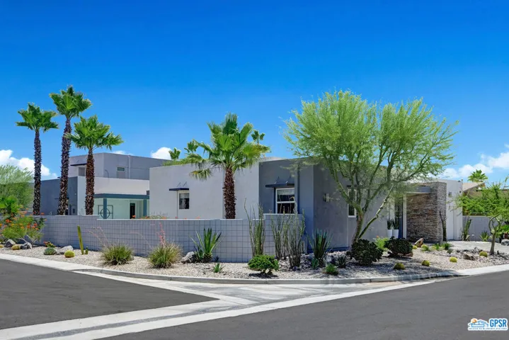 582 Skylar Lane, Palm Springs, California 92262