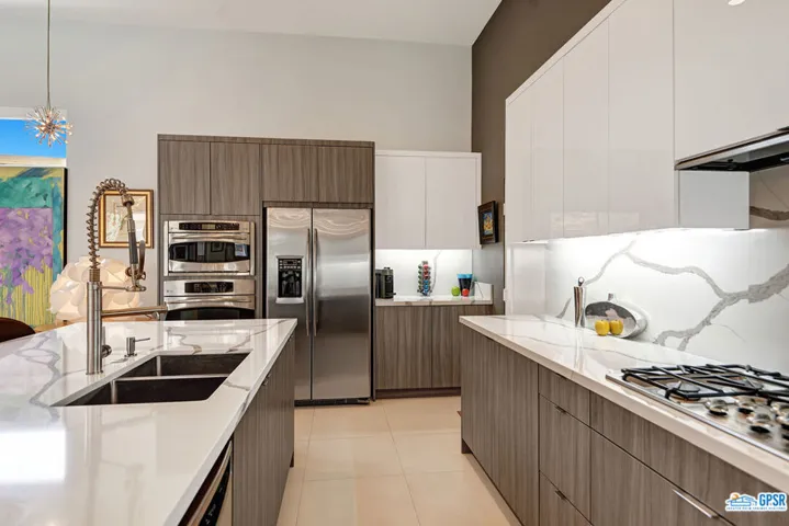 582 Skylar Lane, Palm Springs, California 92262
