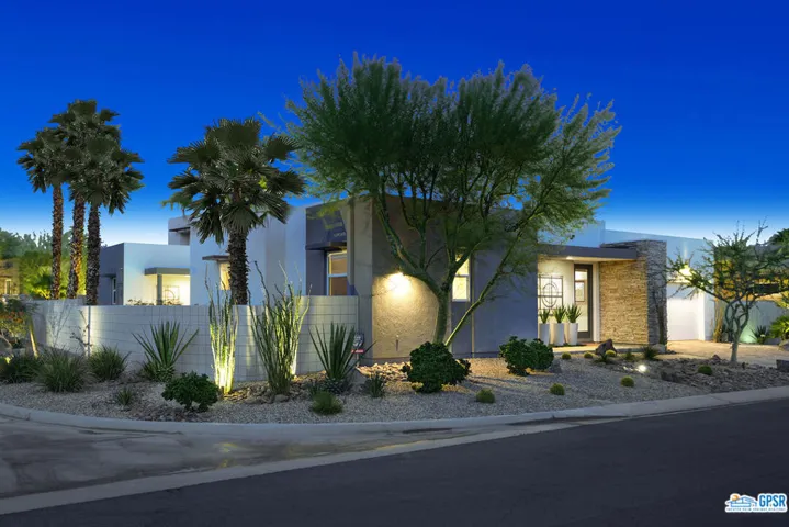 582 Skylar Lane, Palm Springs, California 92262