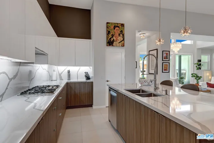 582 Skylar Lane, Palm Springs, California 92262