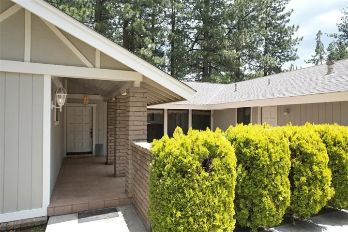 219 Finch Drive, Big Bear Lake, California 92315