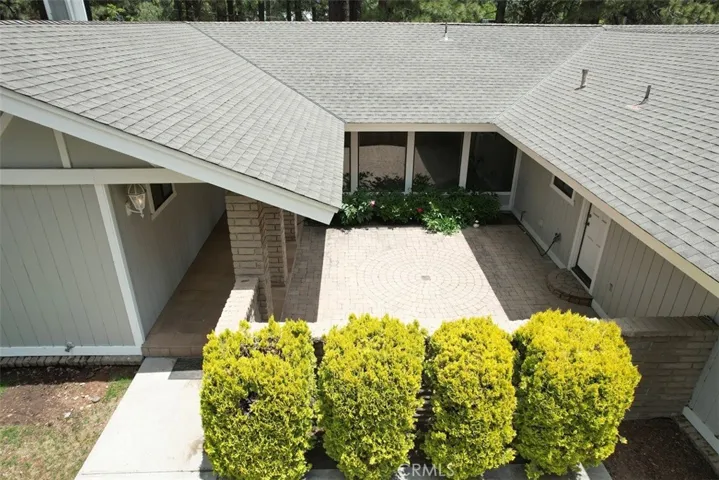 219 Finch Drive, Big Bear Lake, California 92315