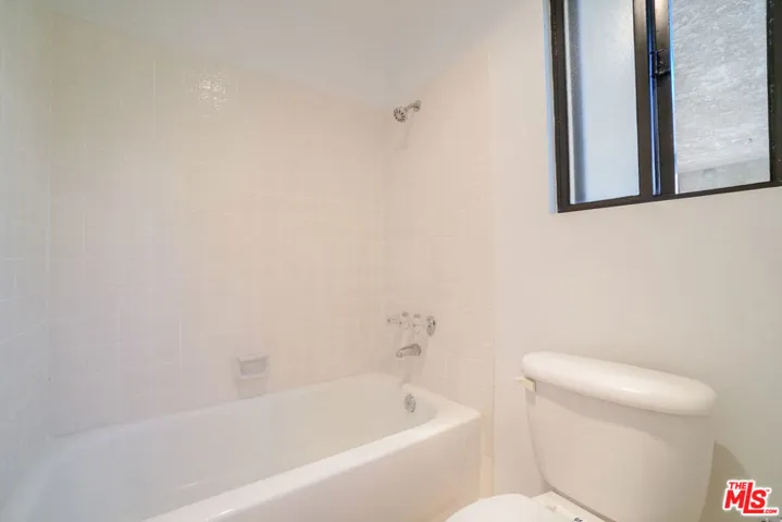 8675 Falmouth Avenue 317, Playa Del Rey, California 90293