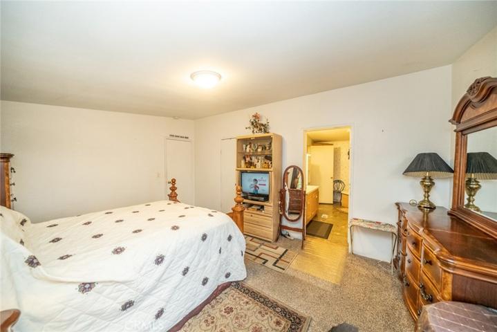 2598 Ayala Drive Unit 60, Rialto, California 92377