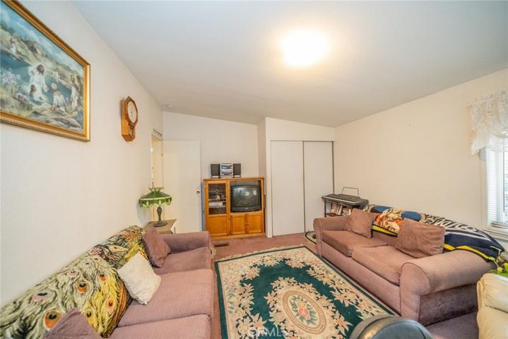 2598 Ayala Drive Unit 60, Rialto, California 92377