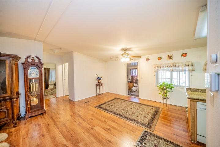 2598 Ayala Drive Unit 60, Rialto, California 92377
