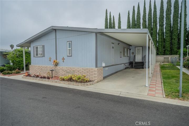 2598 Ayala Drive Unit 60, Rialto, California 92377