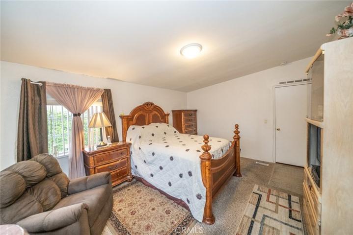 2598 Ayala Drive Unit 60, Rialto, California 92377