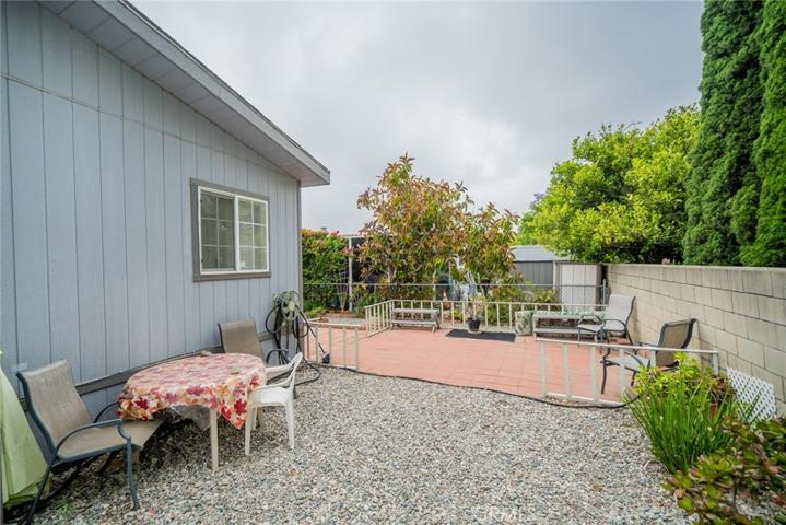 2598 Ayala Drive Unit 60, Rialto, California 92377