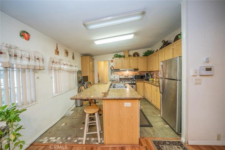 2598 Ayala Drive Unit 60, Rialto, California 92377