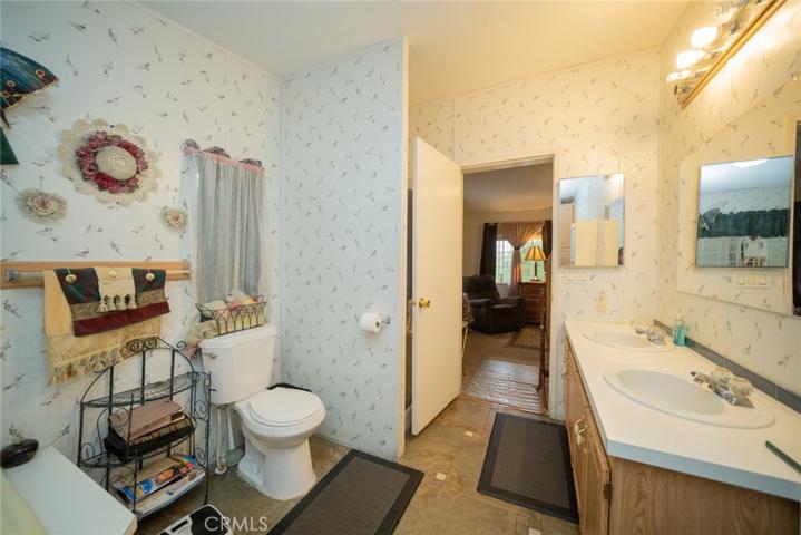 2598 Ayala Drive Unit 60, Rialto, California 92377