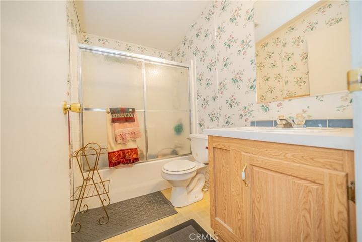 2598 Ayala Drive Unit 60, Rialto, California 92377