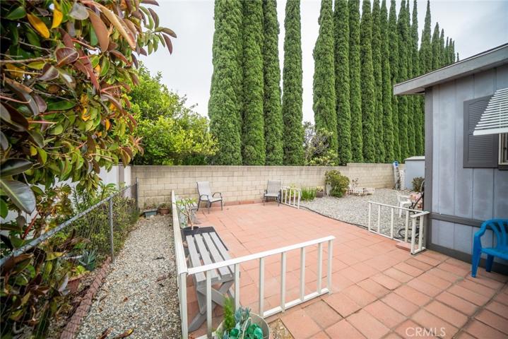 2598 Ayala Drive Unit 60, Rialto, California 92377