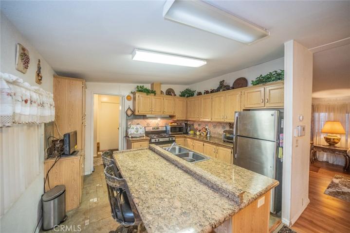 2598 Ayala Drive Unit 60, Rialto, California 92377