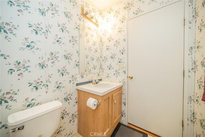 2598 Ayala Drive Unit 60, Rialto, California 92377