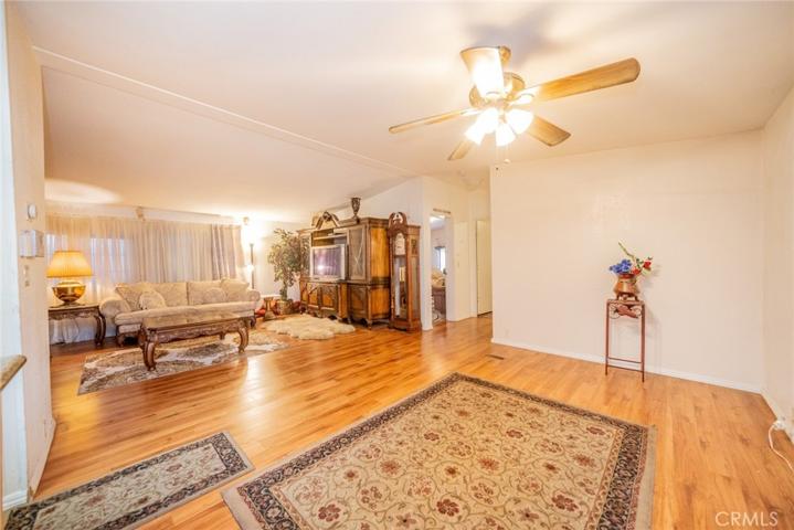 2598 Ayala Drive Unit 60, Rialto, California 92377