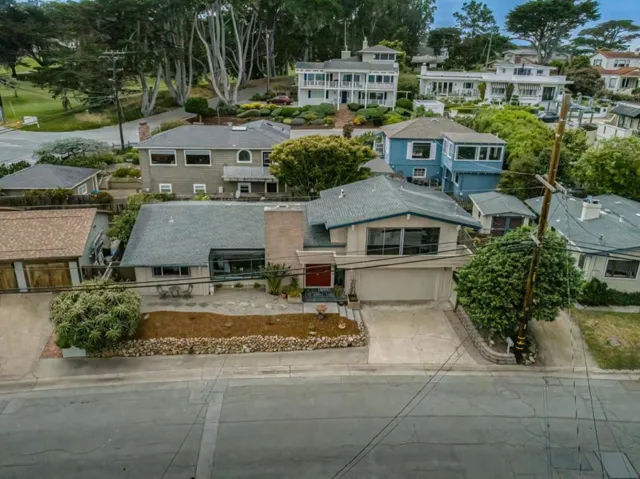 859 Balboa Avenue, Pacific Grove, California 93950