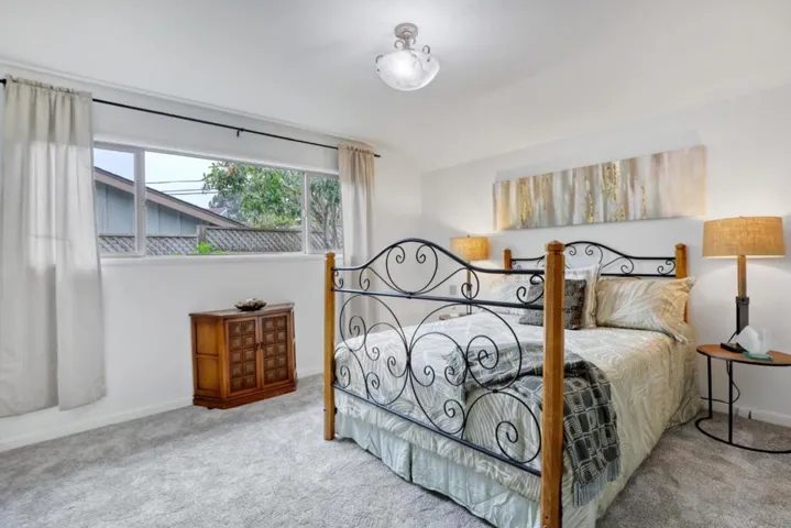 859 Balboa Avenue, Pacific Grove, California 93950