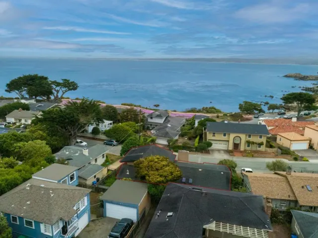 859 Balboa Avenue, Pacific Grove, California 93950