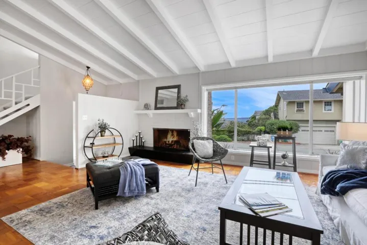 859 Balboa Avenue, Pacific Grove, California 93950