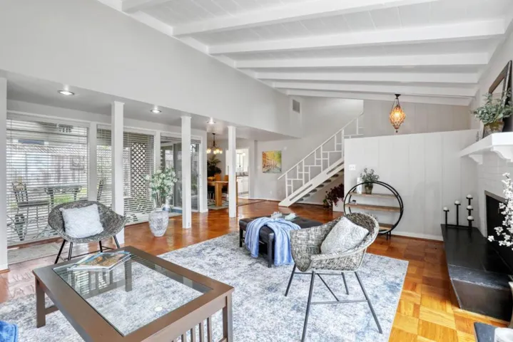 859 Balboa Avenue, Pacific Grove, California 93950