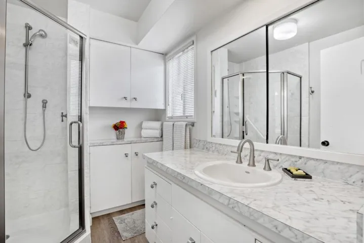 859 Balboa Avenue, Pacific Grove, California 93950