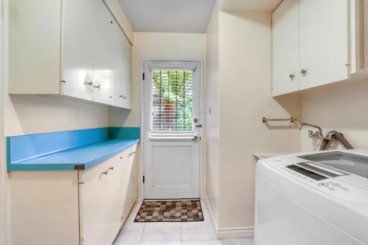 859 Balboa Avenue, Pacific Grove, California 93950